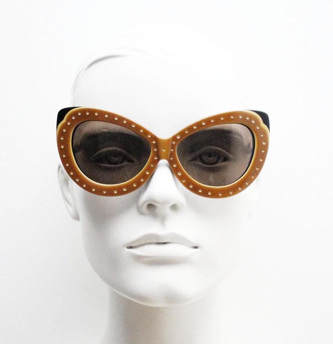 Eley Kishimoto by Linda Farrow oversized cat eye sunglasses. Dynamic handmade vintage layered acetate cateye. Luxe Gallery Projects. BNWT