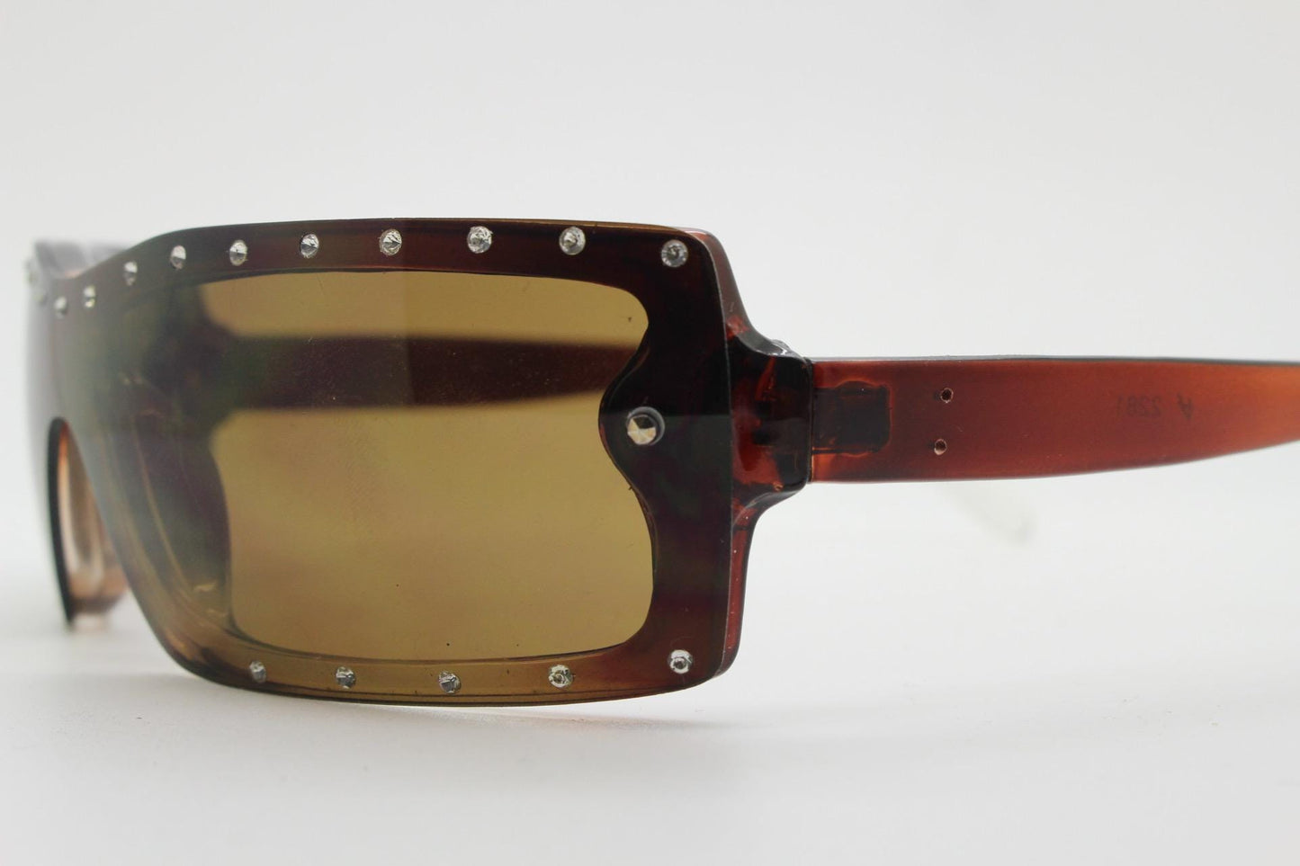 Y2K vintage shield sunglasses with diamante. Brown wrap around mini mask style with curved mono lens. 2000s unused NOS. Visor