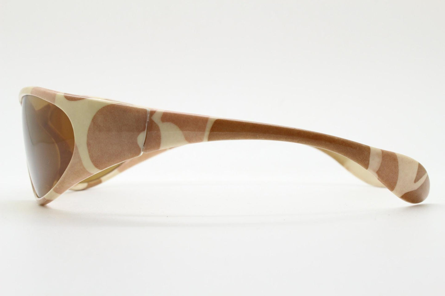 90s vintage big sport shield sunglasses. Wrap around bug eye frame with desert cammo print. 2000s. Camouflage NOS. Ravers fashion grail