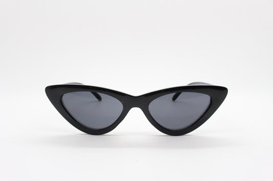 Vintage 90s pointed cat eye sunglasses. Womens 50s style black frame cat eye with dark lenses. Rockabilly pin up cats eye. BNWT