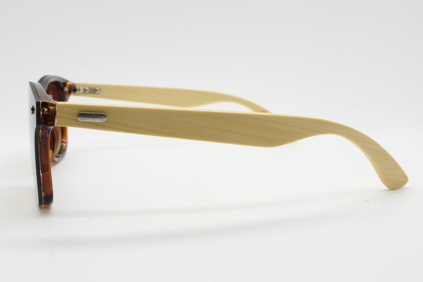 Vintage Y2K modified wayfarer style hand made sunglasses. Tortoise flat front monolens design with real wooden arms. Unused NOS