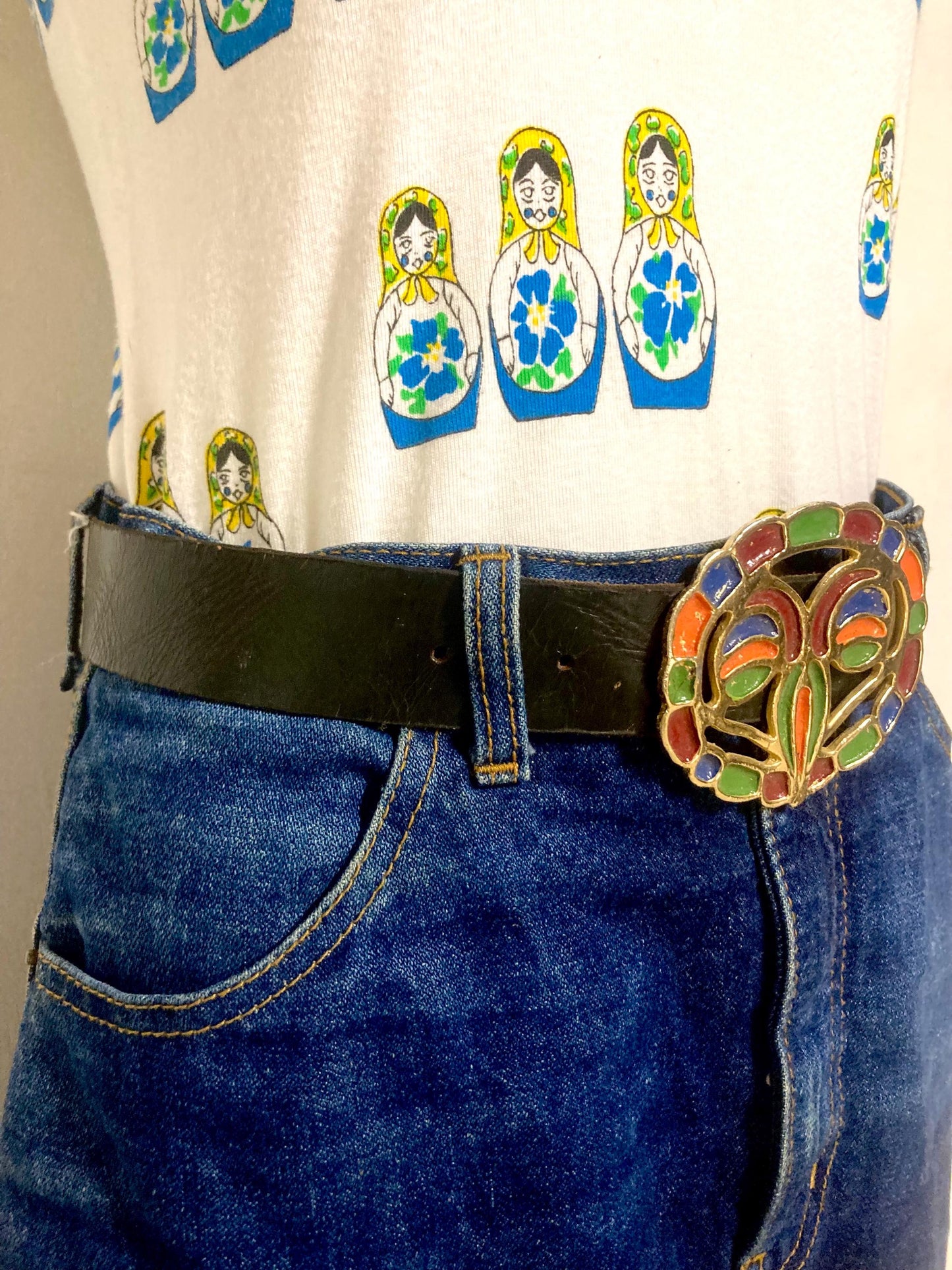 70s vintage womens dress or jeans belt with big round fancy buckle. Gold with multi colour indented patterns. Raw home made finish. NOS