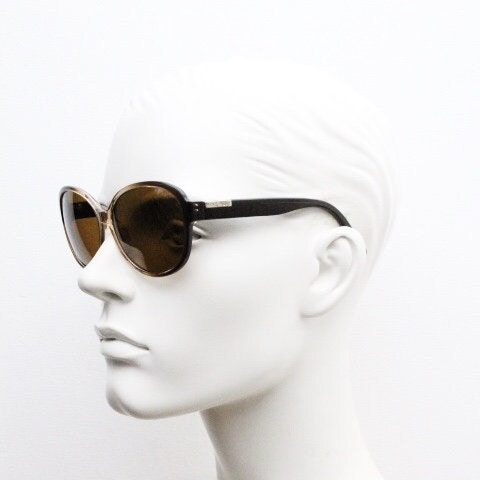 Nine West Y2K round vintage sunglasses. Brown to beige transparent ombre fade acetate frame. Womens 2000s bug eye