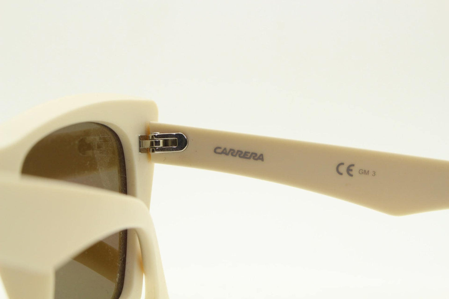 Carrera Vintage pointed cat eye sunglasses. Tasteful retro 50s repro in neat proportions with white matt frame and  brown lenses. NOS cateye