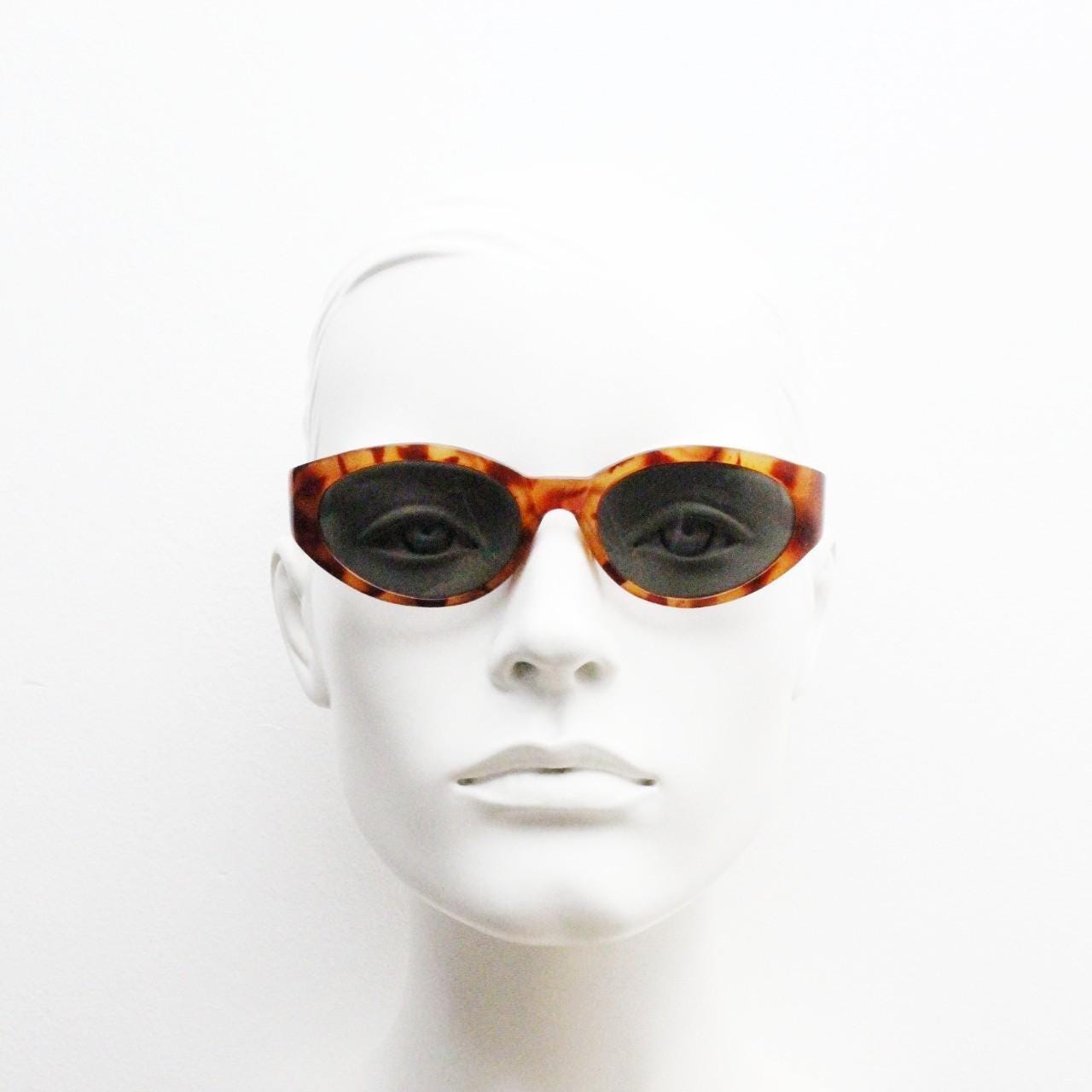 Vintage 90s oval chic cat eye sunglasses. Womens vibrant tortoise quality acetate frame with green lenses. 60s design. VGC NOS