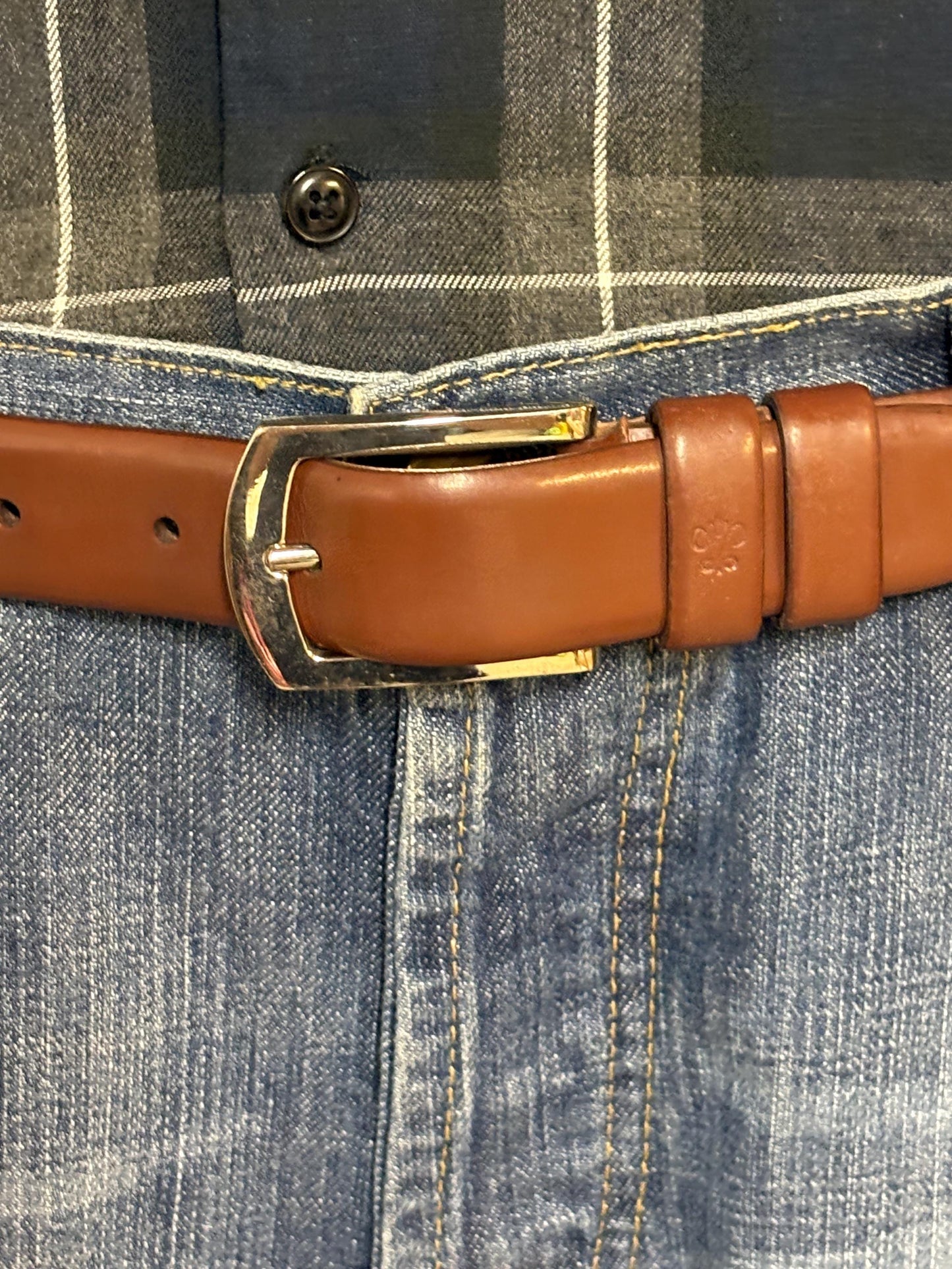 Van Laack 90s vintage chocolate brown genuine leather belt made in Italy. Seamless smooth finish with silver buckle. NOS. Mens Large
