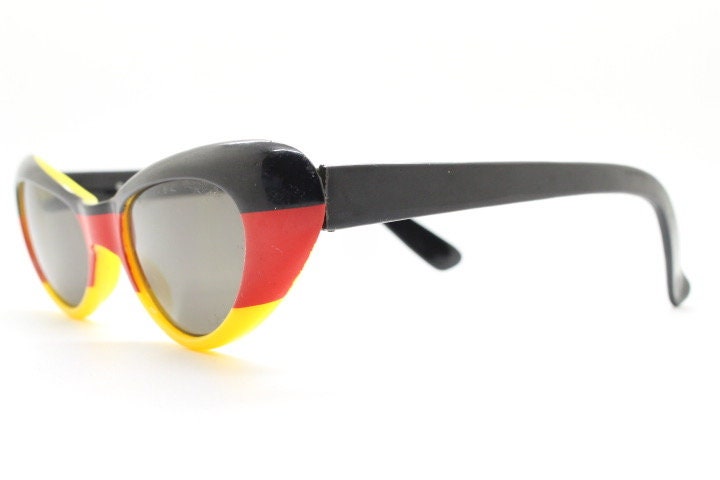Vintage 90s oval cat eye sunglasses. Tastefully designed Womens black, red and yellow German flag cateye. Rockabilly cats eye. Deutschland