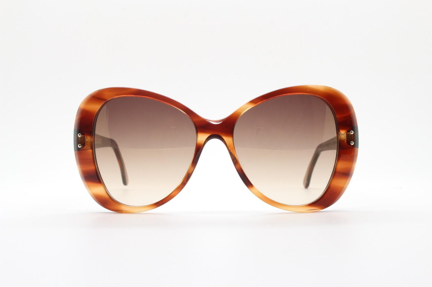 Cutler and Gross London vintage oversized butterfly sunglasses hand made in Italy. Substantial mottled brown acetate frame. Womens Y2K