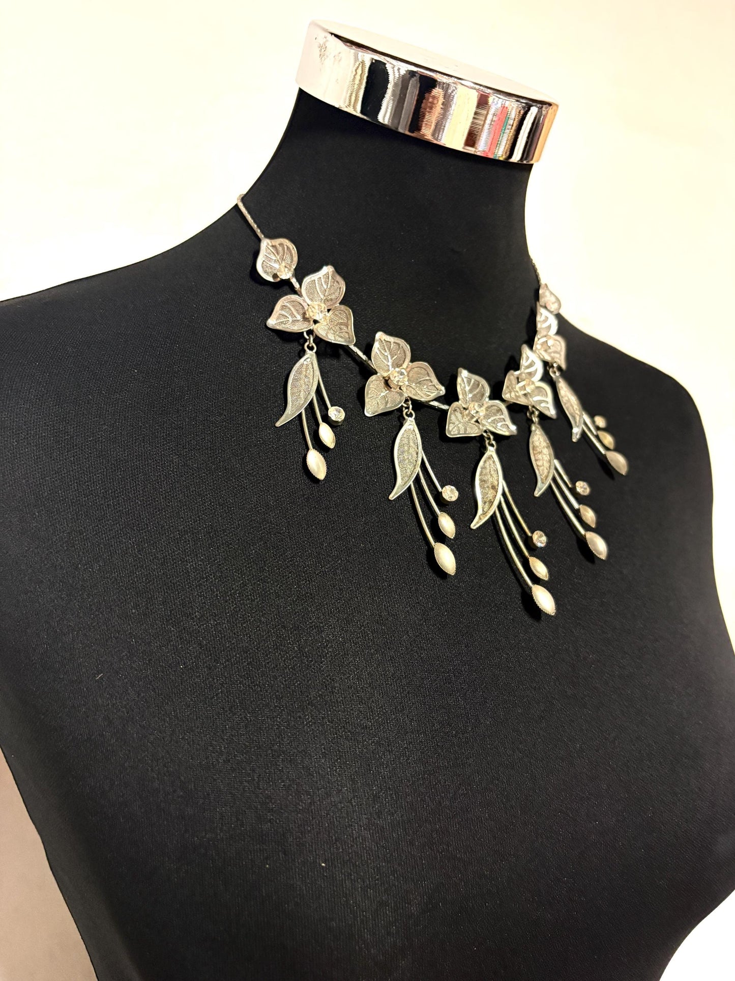 90s vintage extensive statement flower chain necklace. Full breasted array of mesh backed petals and dangling leaves with diamante centres
