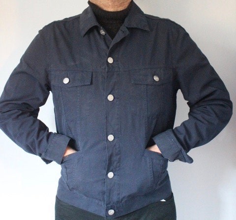 Iceberg button bomber 4 pocket jacket. Mens navy all cotton waist length chore, work design with logo stamped buttons. Icejeans vintage