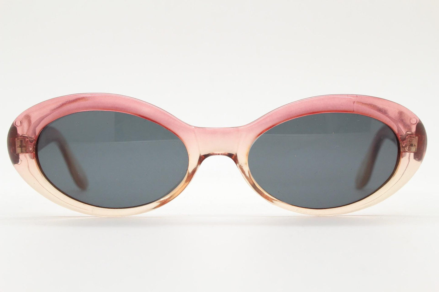 Louis Valentino 90s vintage oval cat eye sunglasses made in Italy. Pink crystal ombre frame with contrasting dark lenses. Y2K. NOS. BNWT