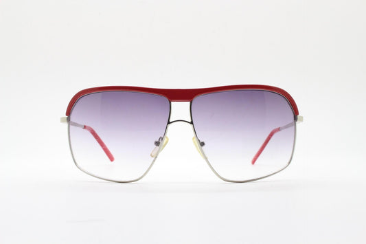 Y2K vintage square aviator sunglasses. Silver metal 70s design frame with red brow with graduating light tone lenses. 2000s. NOS aviators