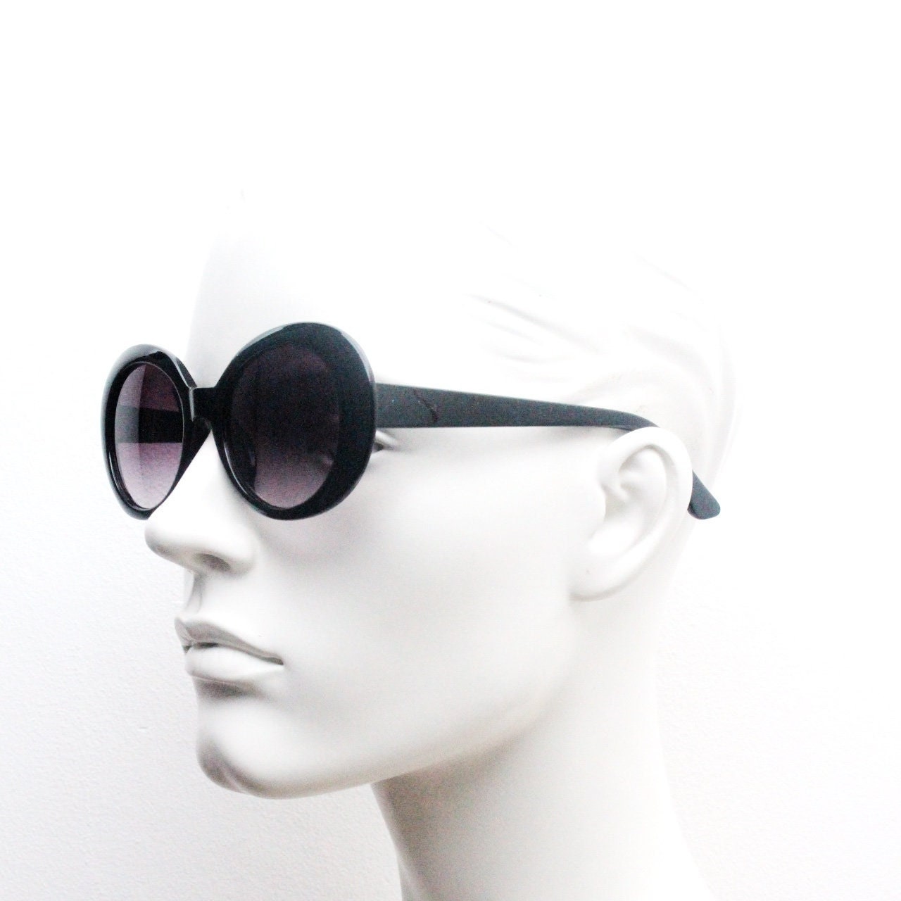 Y2k vintage oversized round sunglasses. Women's big 60s mod design black frame with smoky gradient lenses. Unused NOS. Clout goggles