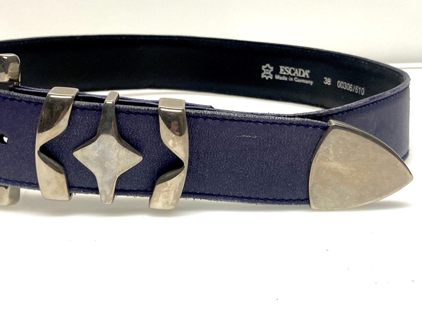 Escada 80s vintage womens dress belt in purple real leather with substantial metal buckle. Made in Italy. Used in good condition
