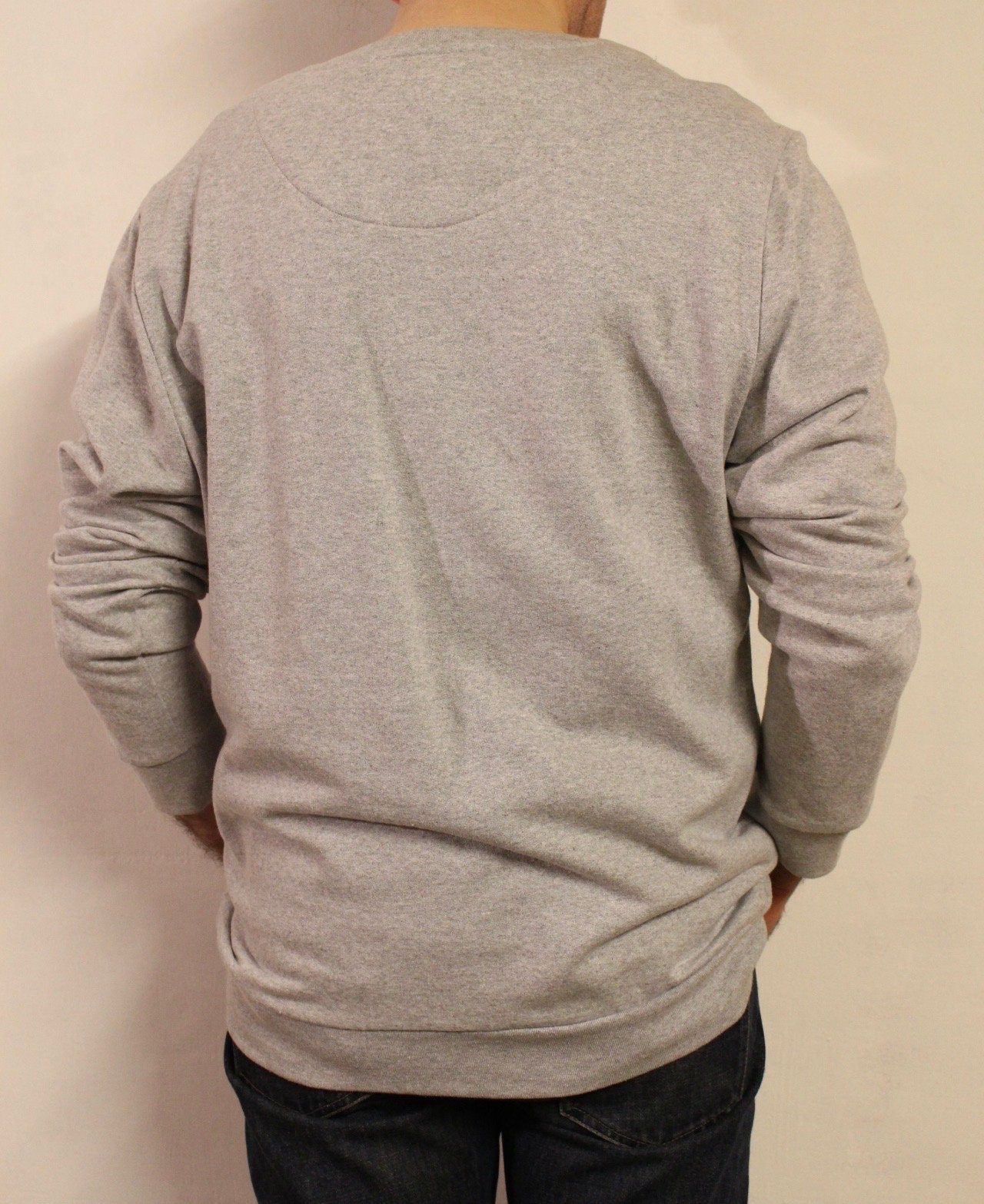 Real rap no gimmicks vintage sweatshirt by Fabric. Crew neck pullover with massive Hip Hop graphic. Round neck jumper