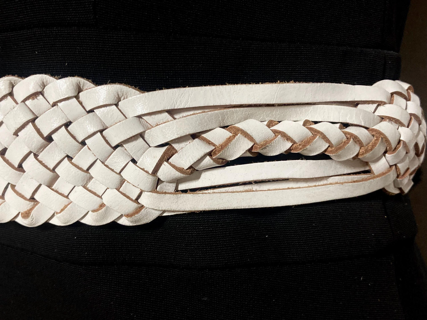 80s vintage womens white lattice dress belt with big flower 'shield' buckle. Genuine leather hand plaited design. Great condition NOS