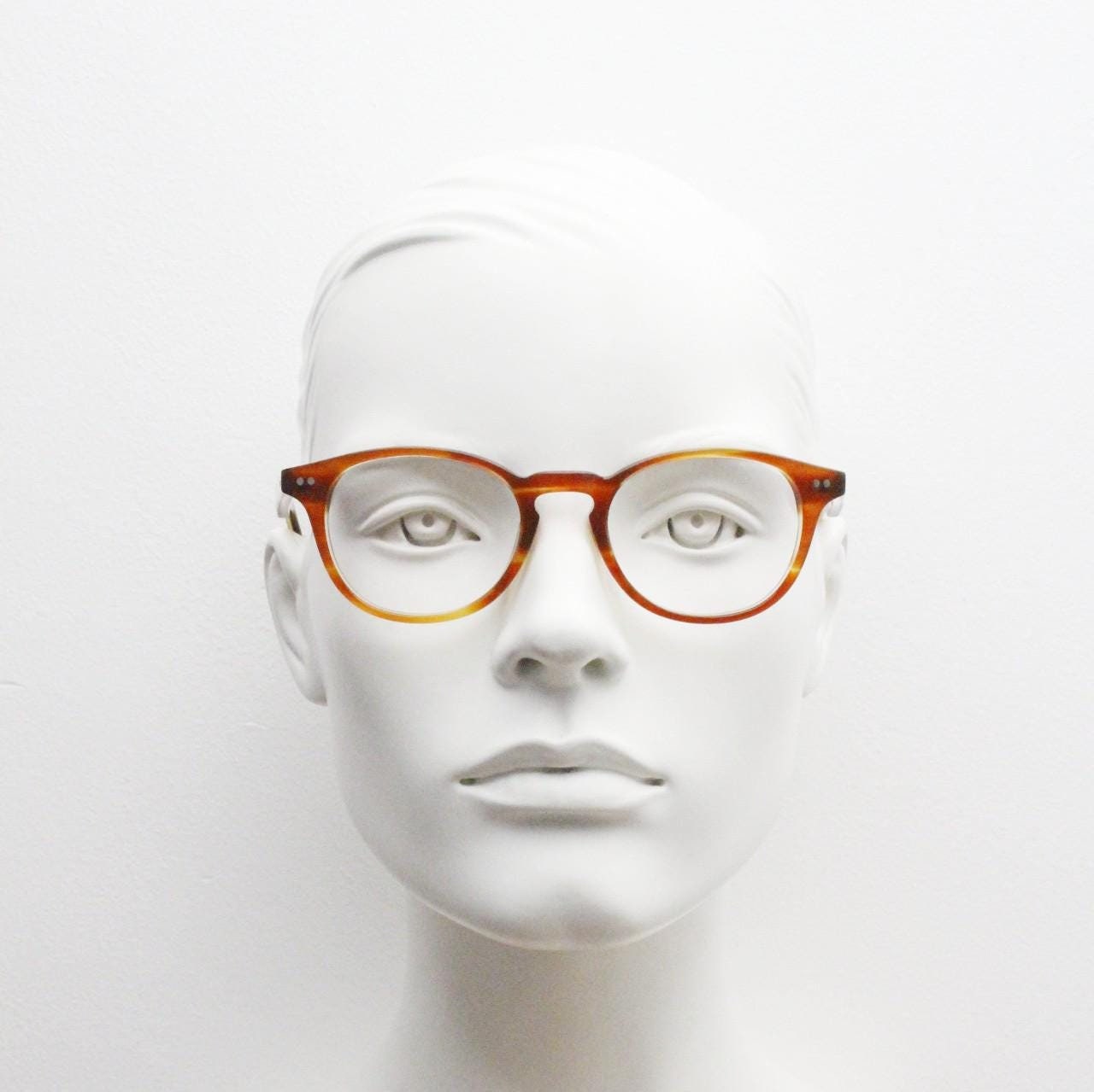Rectangular vintage eye glasses. Minimal classic design optical frames in tortoise acetate with keyhole bridge. Prescription RX spectacles