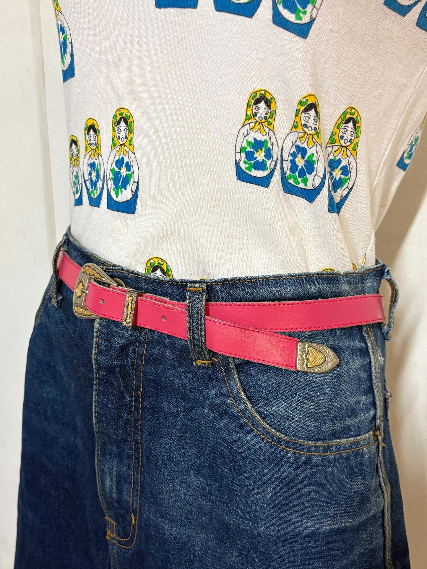 80s vintage womens pink genuine leather 1" country and western belt with fancy steel and brass buckle. For jeans or dress. Cowgirl. NOS
