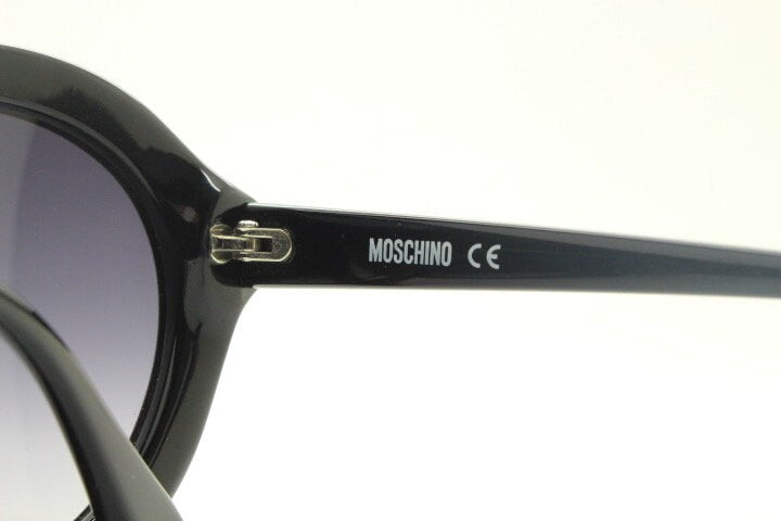 Moschino oversized 60s design sunglasses model 72101SA. Womens big thick black acetate frame with keyhole bridge. Y2k vintage