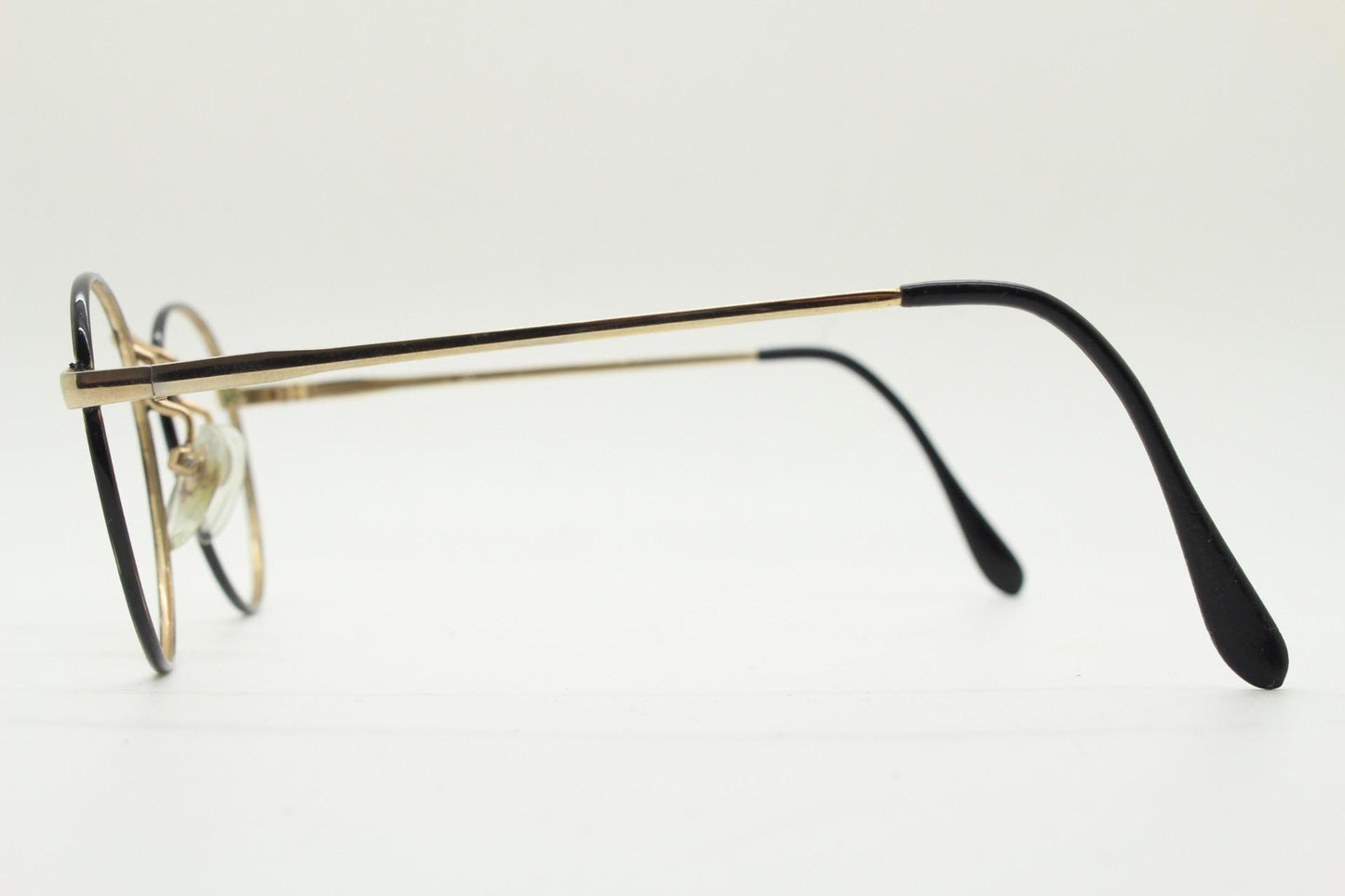 80s vintage round panto metal eye glasses. Minimal gold optical frame with sharp black front. Prescription eyeglasses. RX spectacles