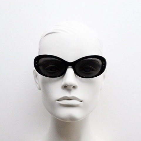 Cutler and Gross London vintage oval cateye sunglasses. Womens chunky plain black gloss acetate cat eye. NOS Y2K