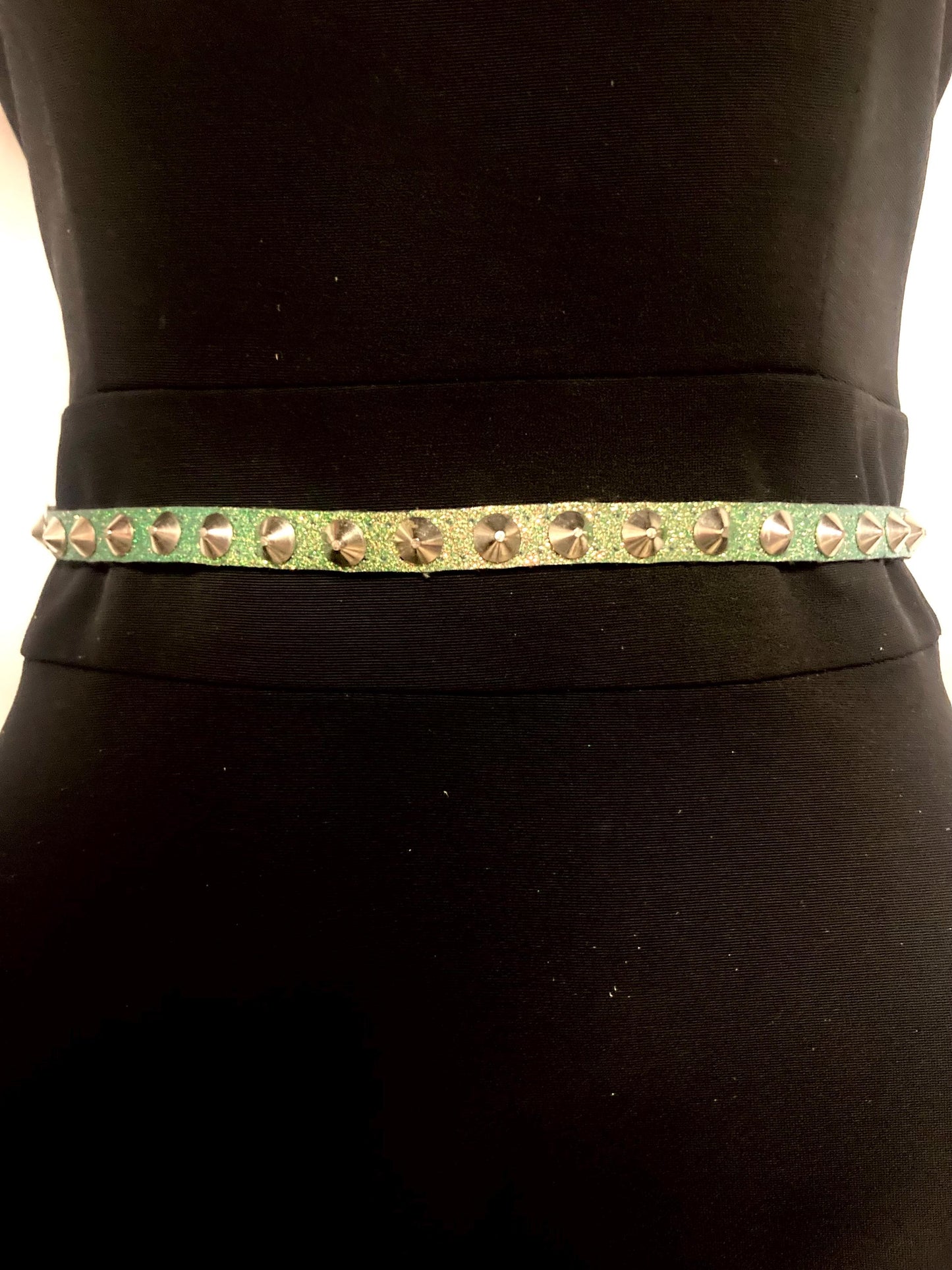 Y2k vintage womens slim green dust glitter belt with single row of silver metal cone studs. 2000s NOS. Size L. Goth. Cosplay