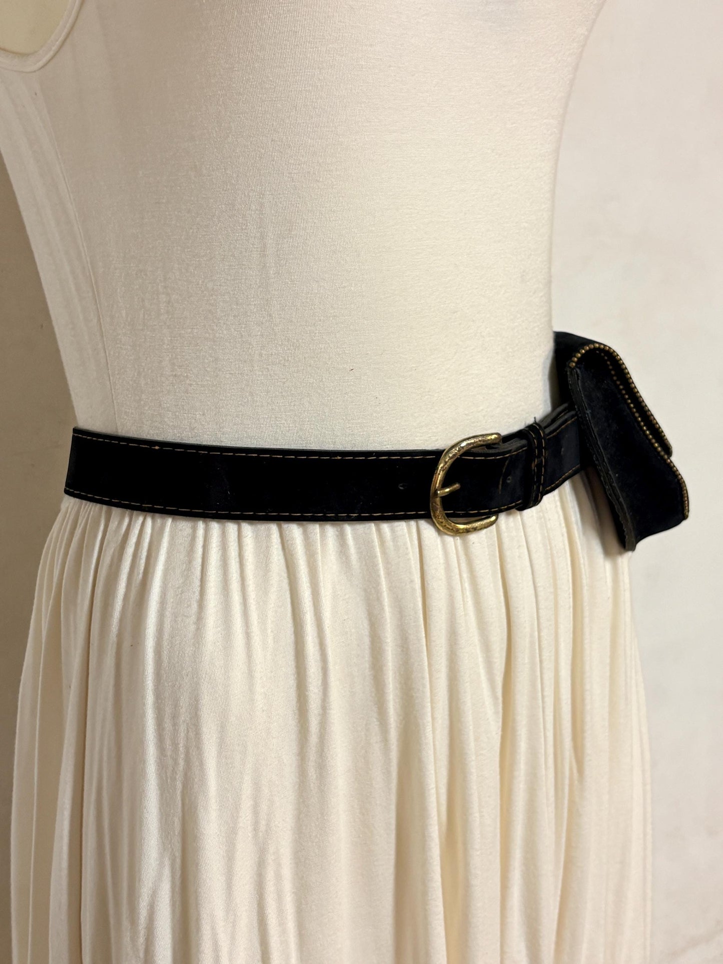 80s vintage womens black velvet dress or jeans / trousers with handy detachable fanny pack pouch with brass trim. Bum bag