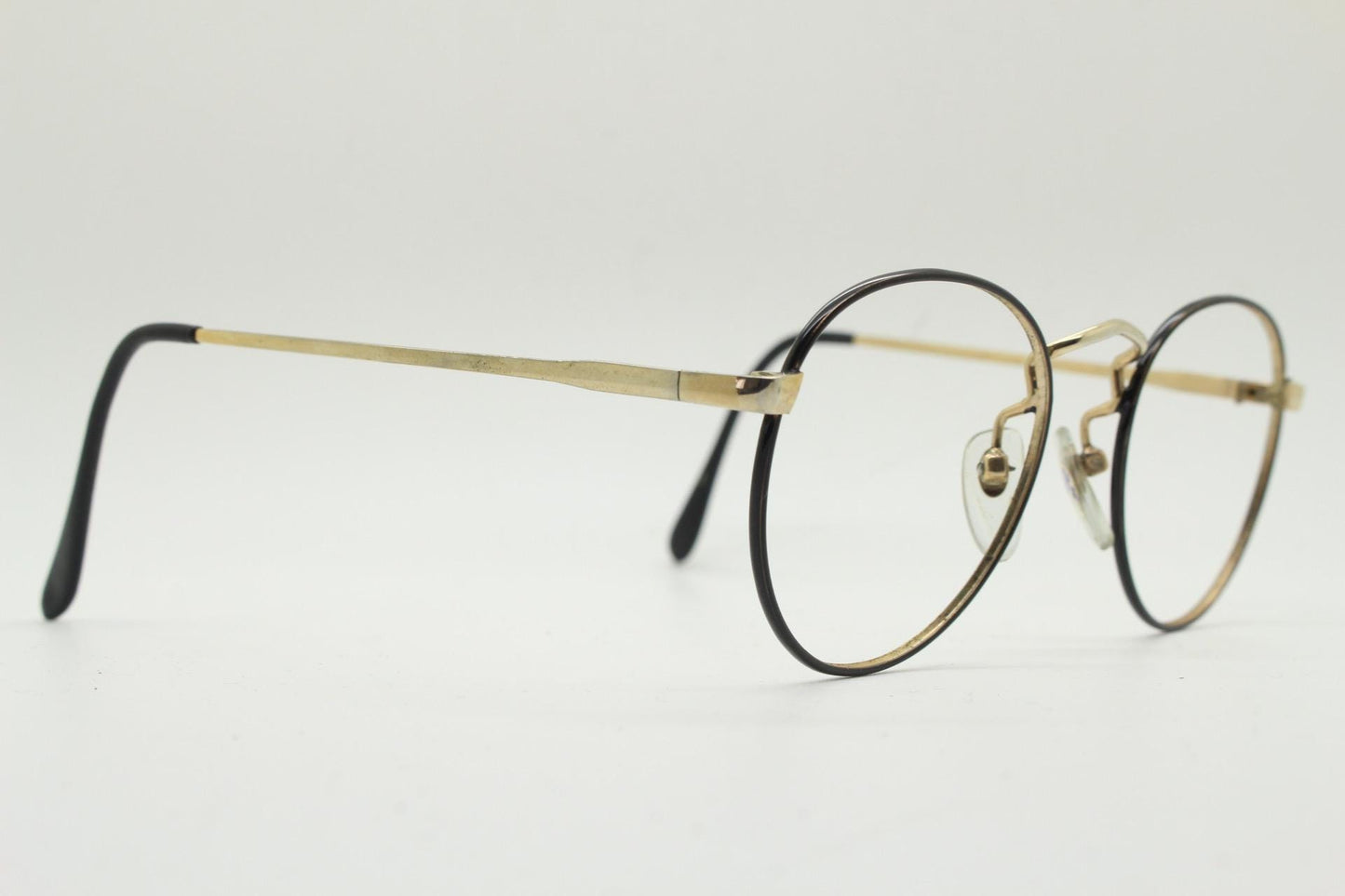 80s vintage round panto metal eye glasses. Minimal gold optical frame with sharp black front. Prescription eyeglasses. RX spectacles