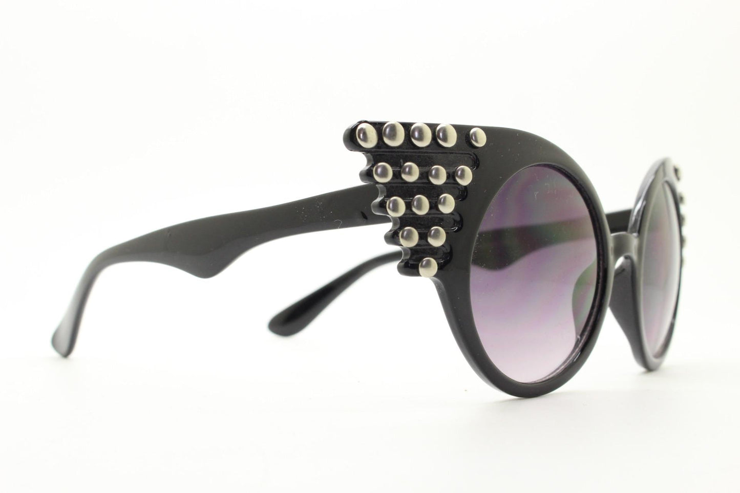 Y2K vintage dynamic feather winged cat eye sunglasses with studs. Women's black gloss dynamic sick fashion 2000s design. BNWT