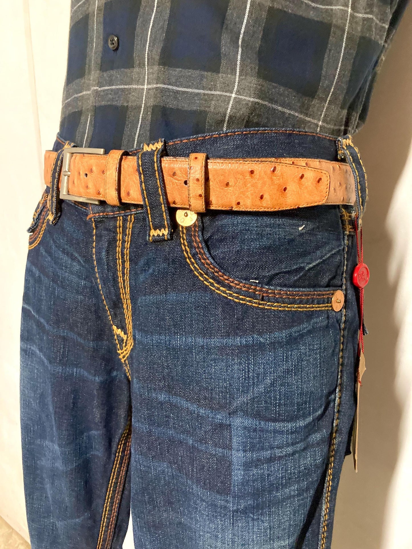 90s vintage fawn / brown genuine leather belt made in Italy by Iguana. Textured finish made to look like Ostrich. BNWT. NOS. Mens XL