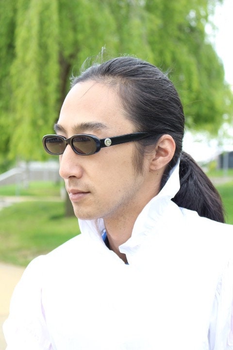 Guess vintage 90s low profile oval sunglasses. All black gloss quality acetate finish. New Old Stock