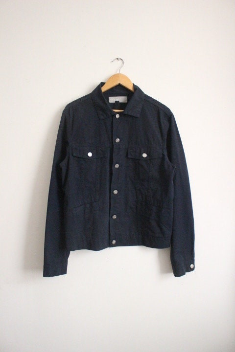Iceberg button bomber 4 pocket jacket. Mens navy all cotton waist length chore, work design with logo stamped buttons. Icejeans vintage