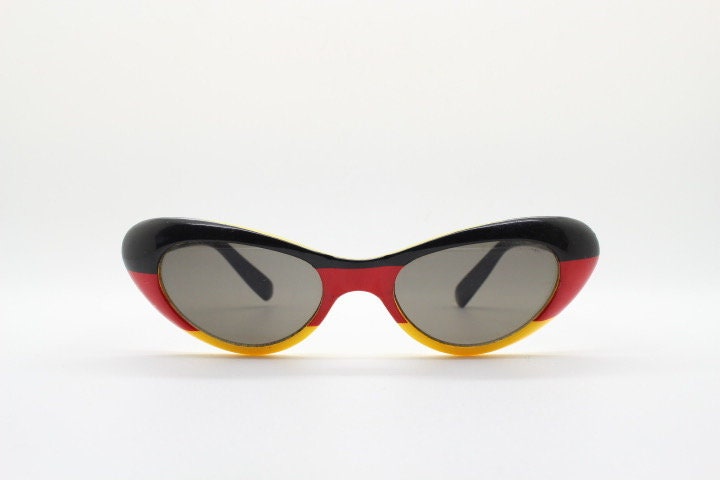 Vintage 90s oval cat eye sunglasses. Tastefully designed Womens black, red and yellow German flag cateye. Rockabilly cats eye. Deutschland