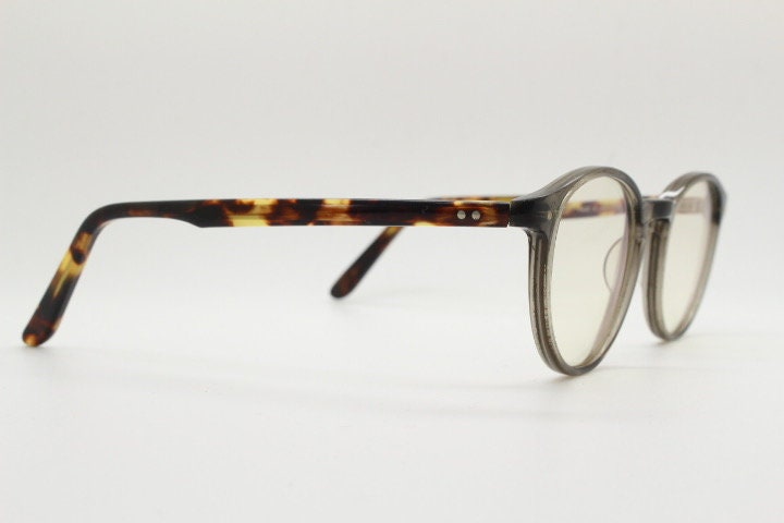 Yellows plus round eye glasses made in Japan. Tortoise 30s design acetate optical frame. Prescription eyeglasses. RX vintage