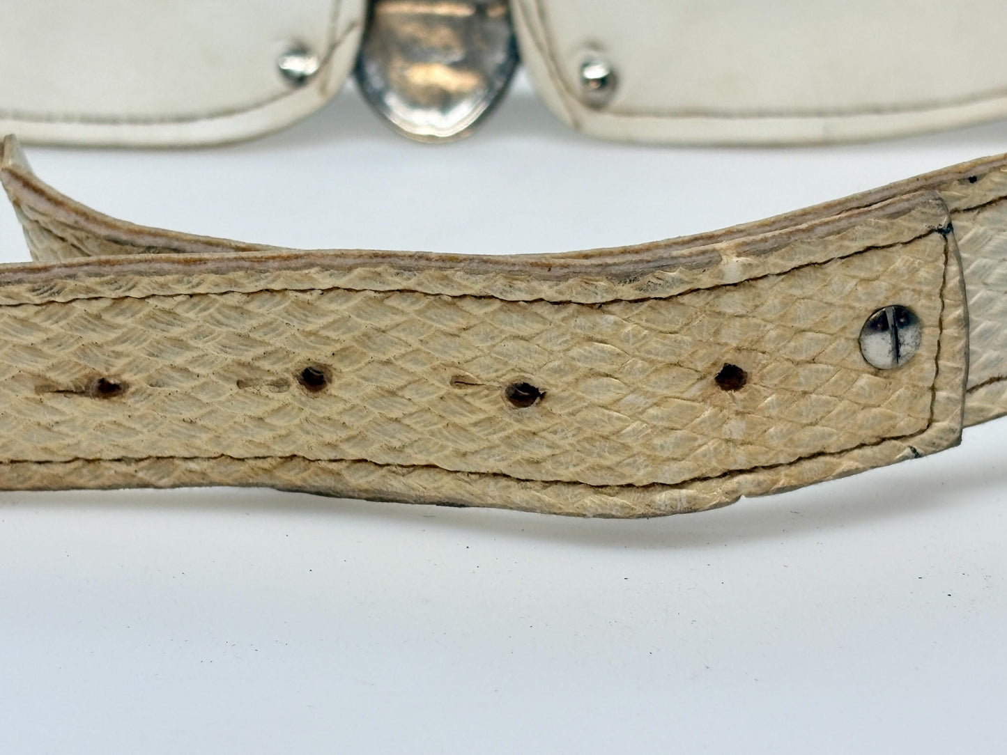 80s vintage womens white textured vinyl flattering dress belt with substantial butterfly shape metal buckle with brass implants