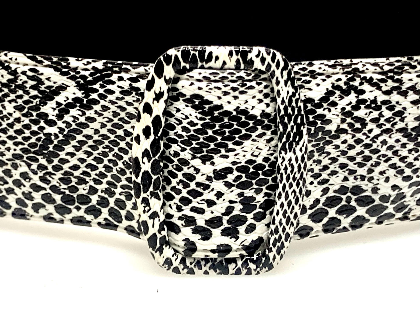 80s vintage womens clean black and white rattle snake 2" belt. Neat flat vinyl design that stays in position. For dress feature. Unused NOS