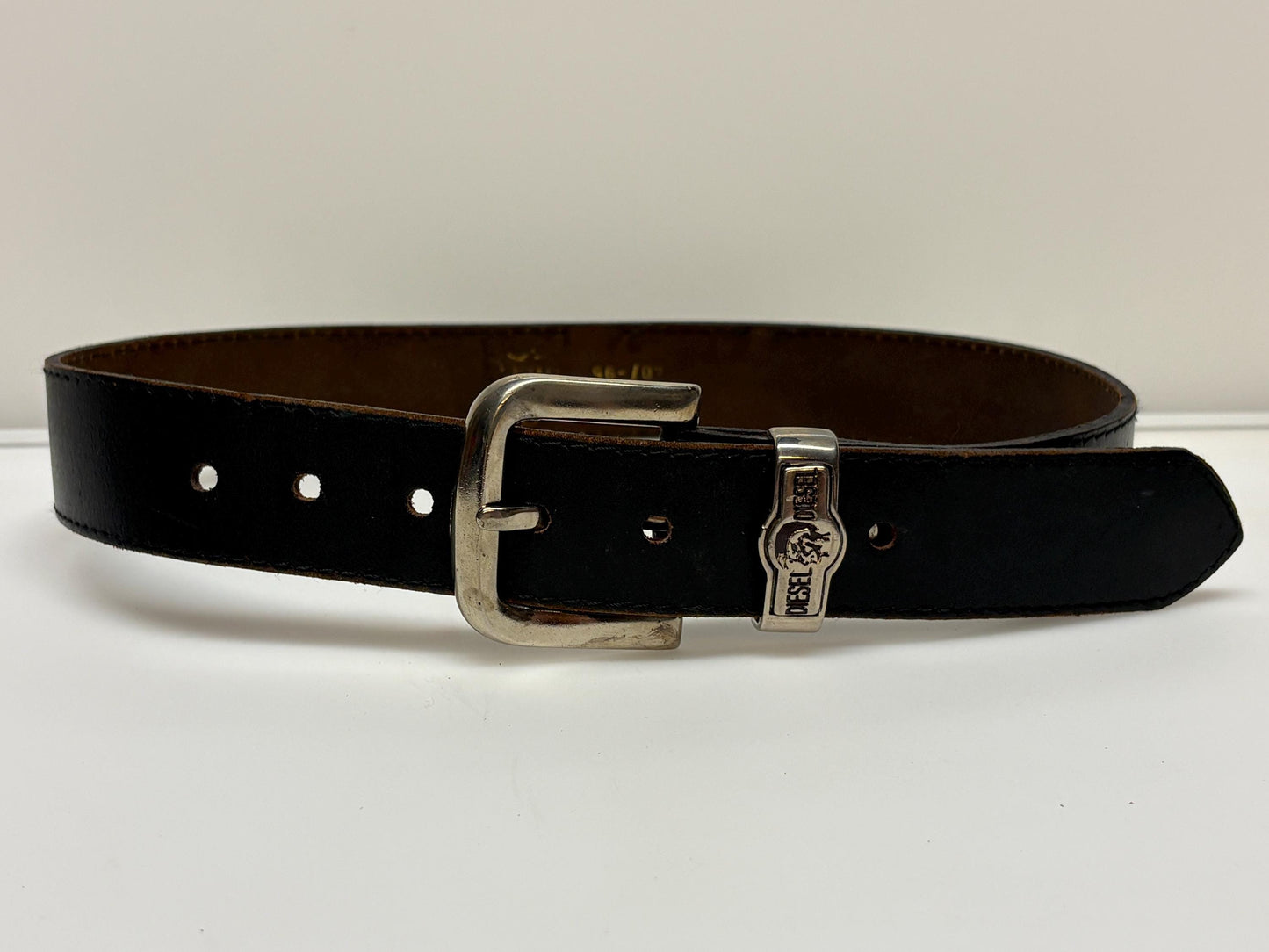 Diesel 90s vintage thick black genuine leather belt for jeans Superior quality with silver buckle and mohican crest. Single piece cowhide