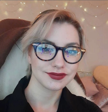 90s vintage cat eye glasses in tortoise with gold metal arms. 50s, 60s style cateye prescription optical frames. Clear lens eyeglasses. RX