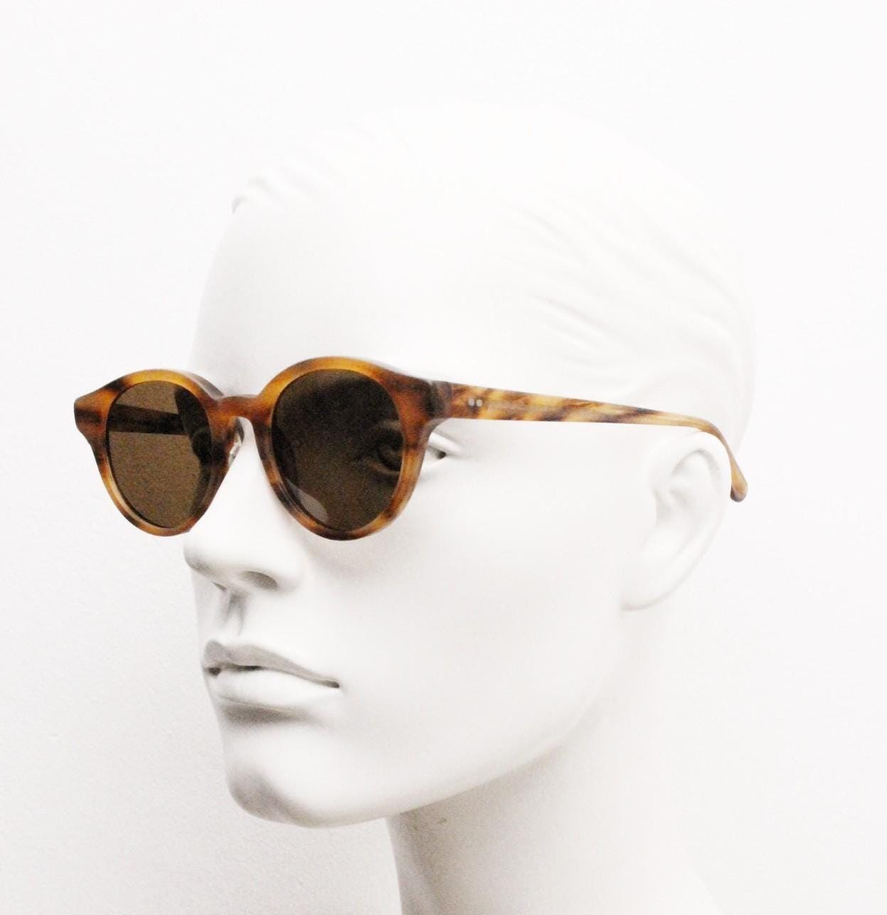 Bailey Nelson vintage hand crafted sunglasses model Gerard. Mottled honey tone acetate frame with Havana brown lenses. RRP 230