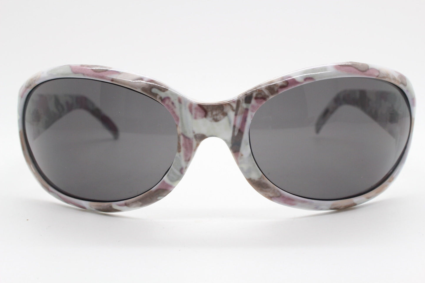 Y2k vintage curved camouflage pattern sunglasses. Wrap around bug eye 60s style shield frame with unbelievable cammo print. 2000s unused NOS