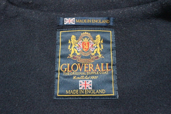 Gloverall knee length Morris wool duffle coat made in England. Buffalo horn toggles with leather loop fastenings. Clearance item -RRP450 GBP