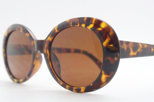 Y2k vintage oversized round sunglasses. Women's big 60s mod style tortoise frame with amber gradient lenses. Unused BNWT. Clout goggles