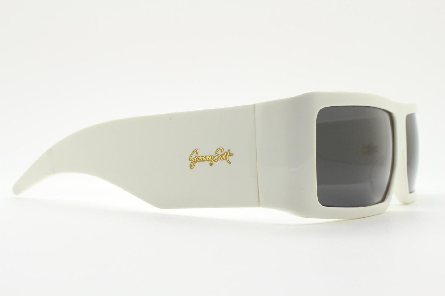 Jeremy Scott by Linda Farrow square sunglasses. Substantial ice white acetate frame with full height arms. Gallery Projects Vintage. NOS
