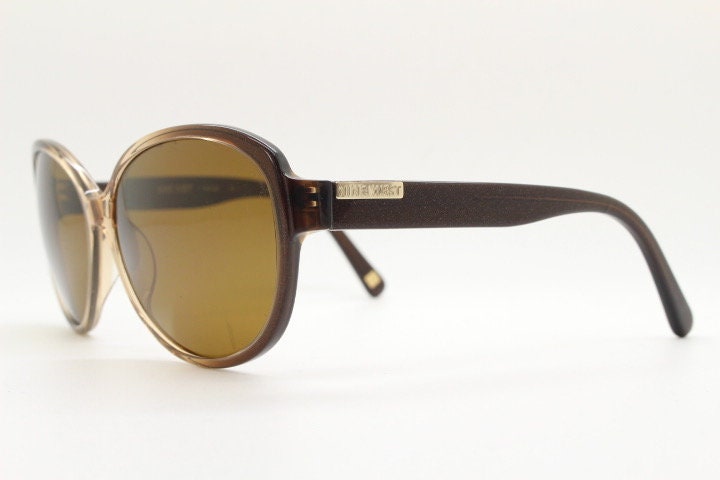 Nine West Y2K round vintage sunglasses. Brown to beige transparent ombre fade acetate frame. Womens 2000s bug eye
