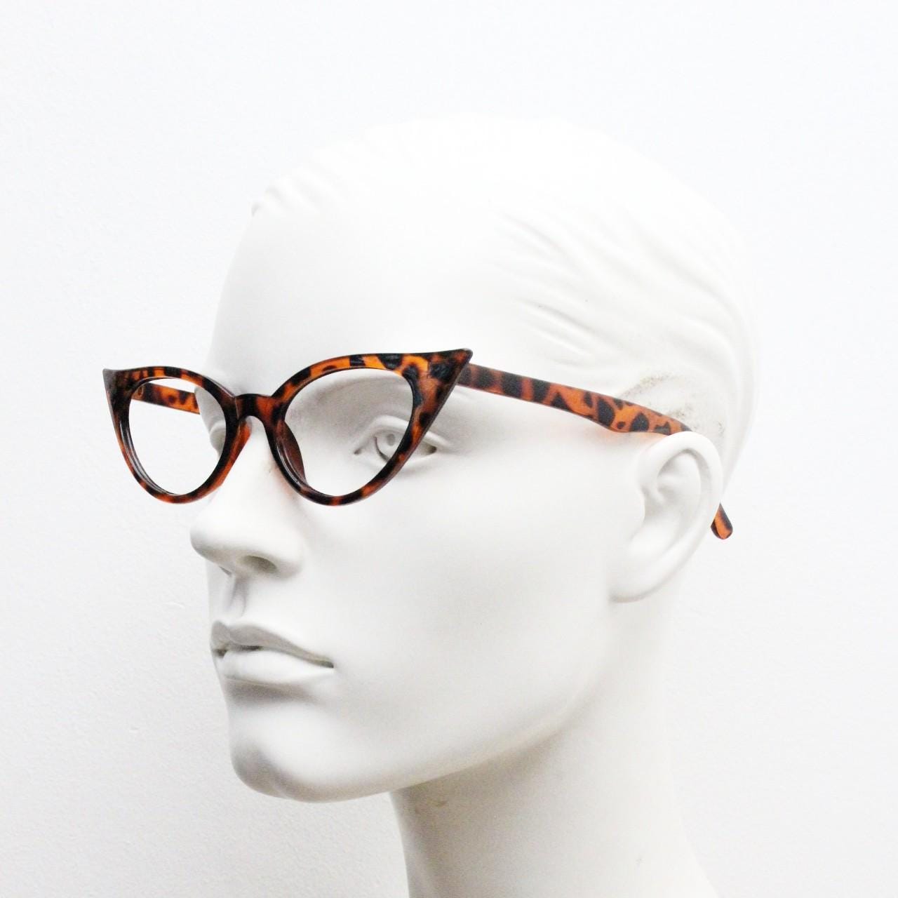 Pointed vintage cat eye glasses. Tortoise pointed optical frames. Y2K womens prescription eyeglasses. 50s design rockabilly spectacles. RX
