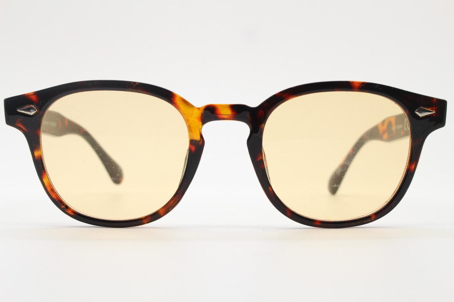 Vintage modified wayfarer design glasses. Dark tortoise gloss 40s, 50s shape frame with keyhole bridge and extra light tone lenses. BNWT