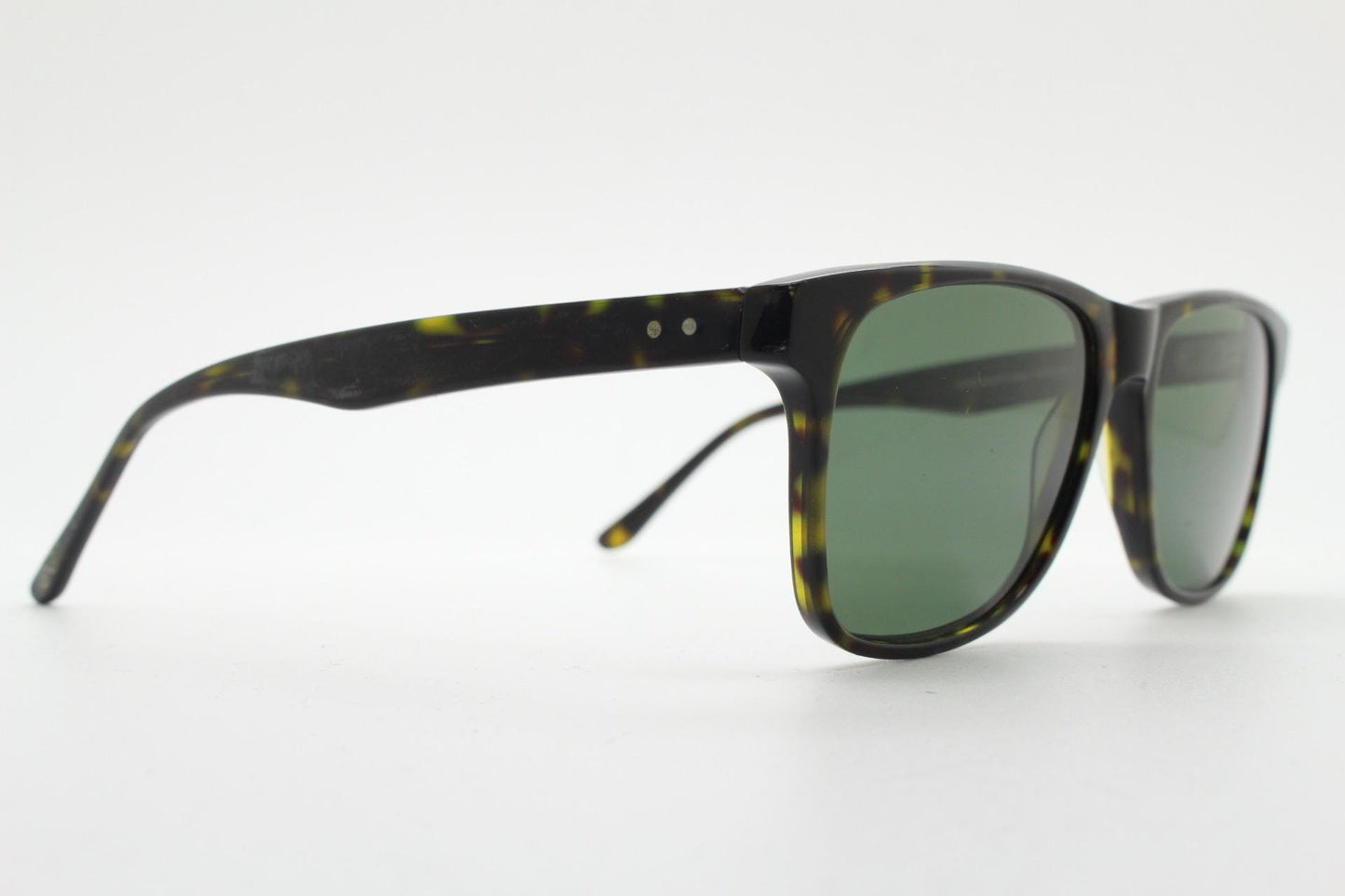 Bailey Nelson refined rectangular wayfarer sunglasses. All time classic vintage format. Hand made dark tortoise frame with green lenses