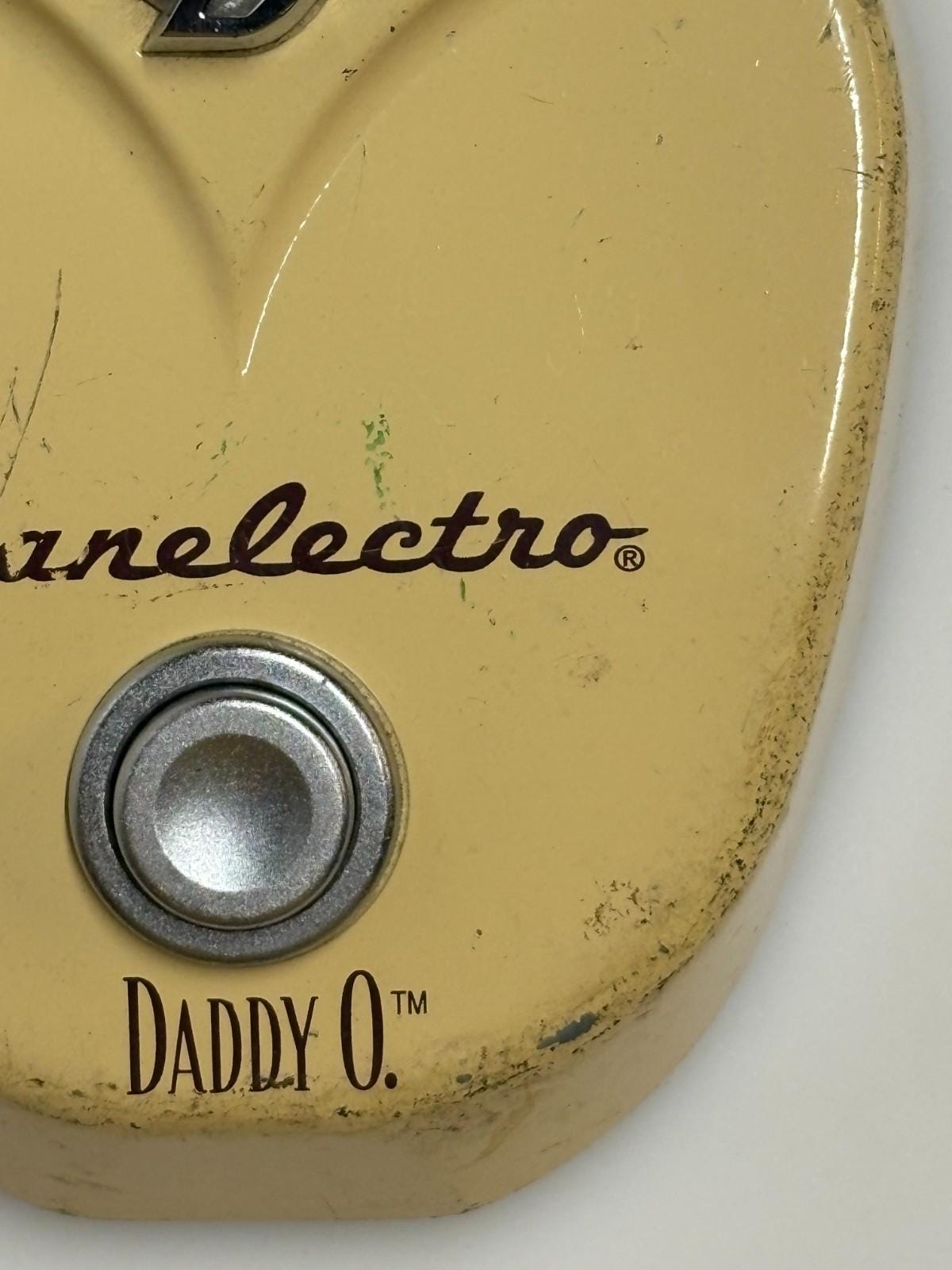 Danelectro Daddy O Electric Guitar Pedal. Vintage 1996 overdrive distortion. Overwhelming monstrous sound with numerous effect combinations