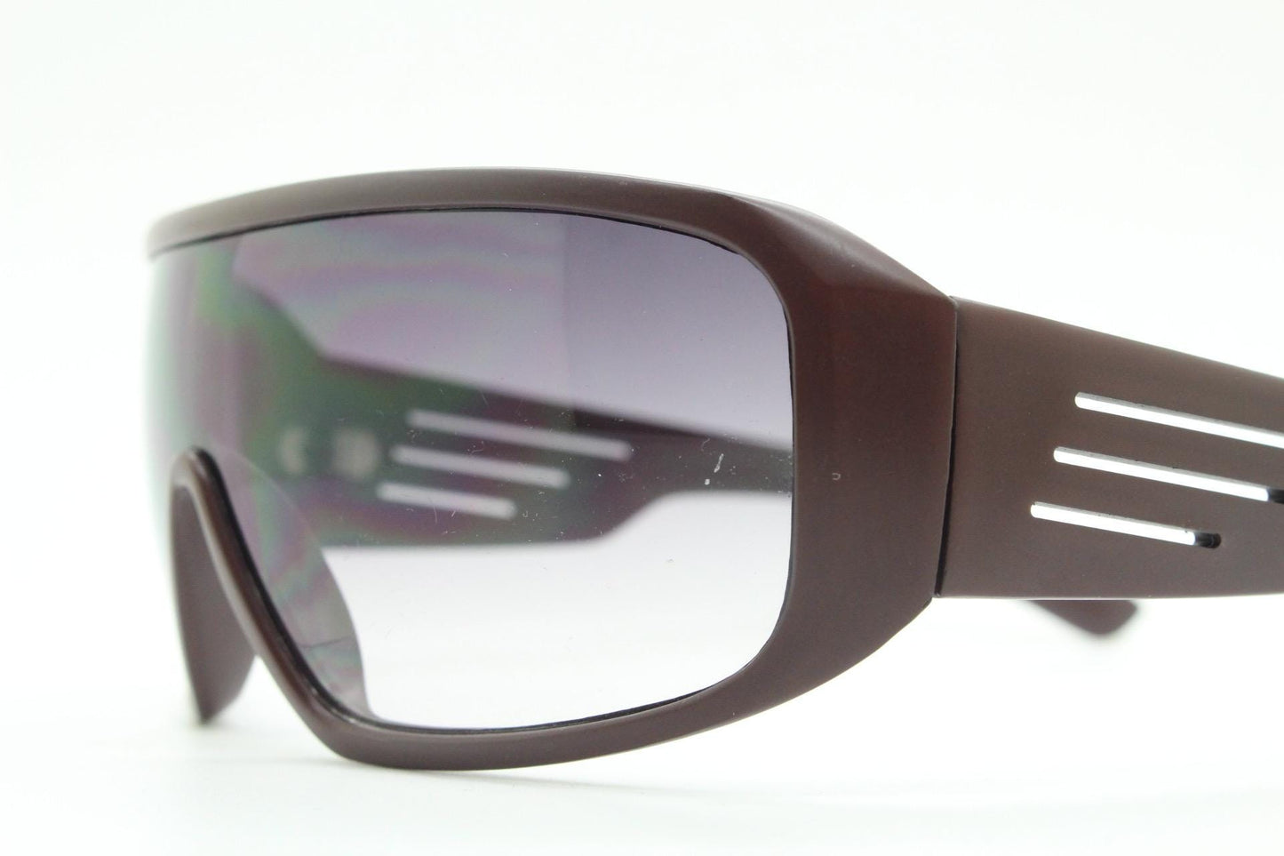 Y2K vintage big square aviator sunglasses. Aerodynamic matt brown frame in car racing monolens design. Curved wrap around shield. 2000s NOS