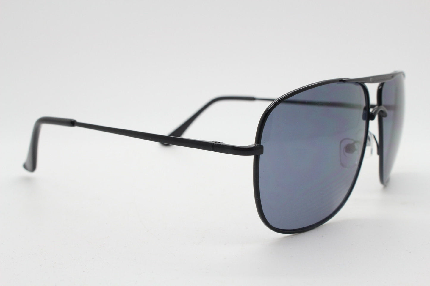 Y2K vintage square aviator sunglasses. Black gloss metal frame 70s design aviators. Teardrop, 2000s. Unused